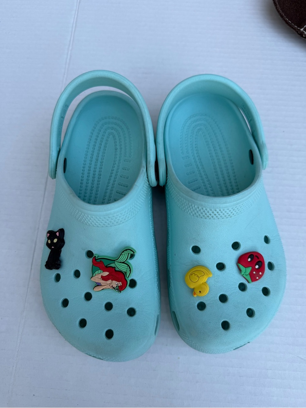 CROCS Light Aqua Kids Clog Sandals with Fun Charms